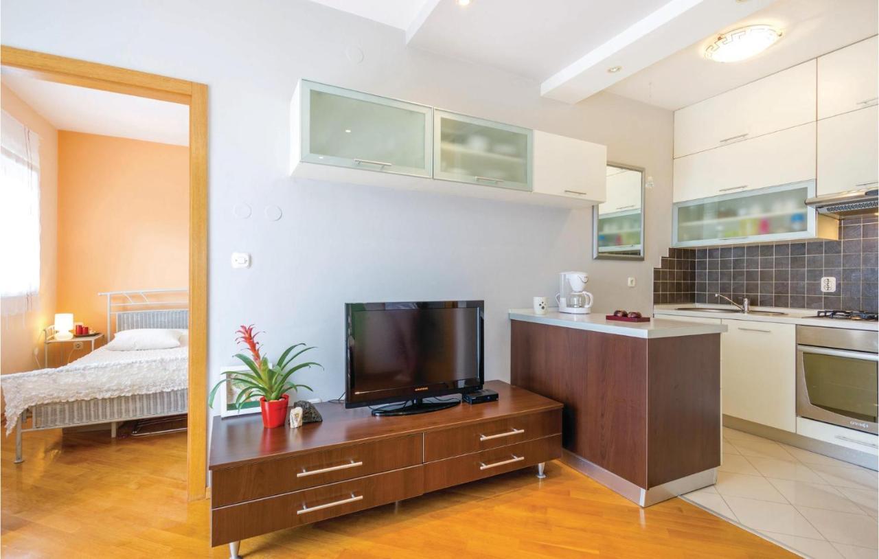 1 Bedroom Amazing Apartment In Rijeka Exterior photo